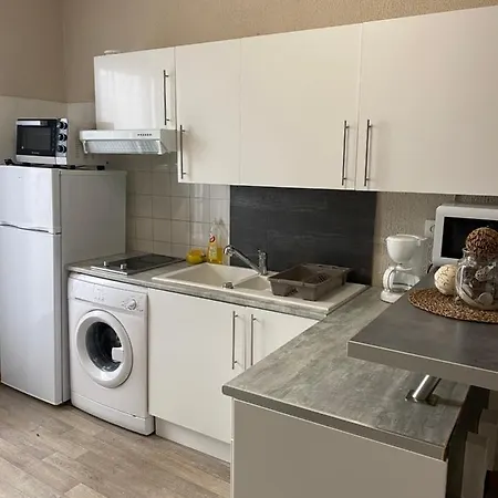 Arcole 4-studio Avec Terrasse -beziers Centre- Wifi - Tv Connecte * Béziers